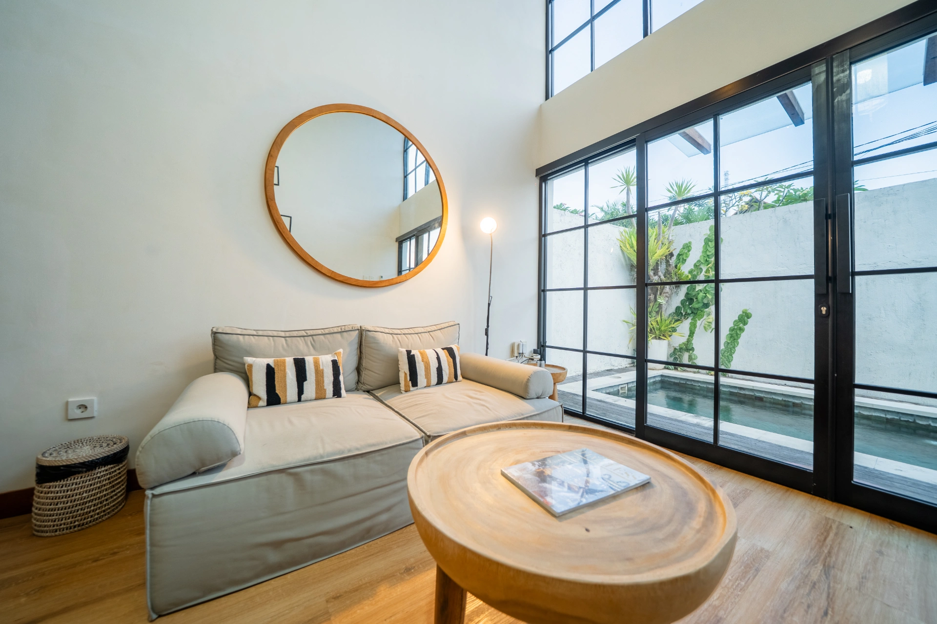 Beautiful 2BR Villa for Rent in Kerobokan, 2-bed villa for rent in Canggu – photo 11 of 15