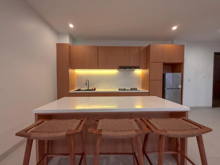 Modern 3 Bedroom Villa for Rent in Seseh, Bali, 3-bed villa for rent in Seseh – photo 14 of 15