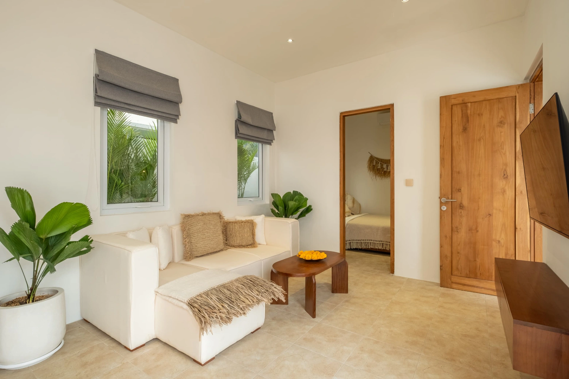 Brand New Modern 2 Bedroom Villa in Central Berawa with Rooftop, 2-bed villa for rent in Canggu – photo 13 of 15