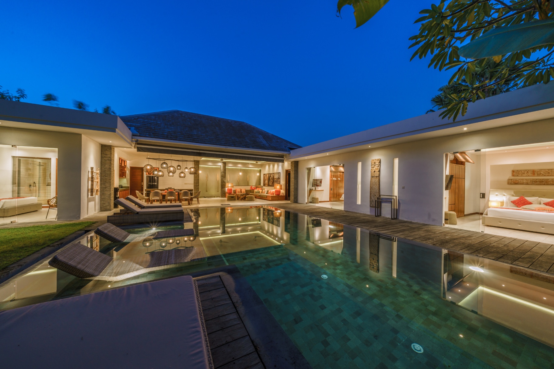Lux 4bd Designer Villa 2min-Berawa Beach & Finns!, 4-bed villa for rent in Canggu – photo 10 of 15