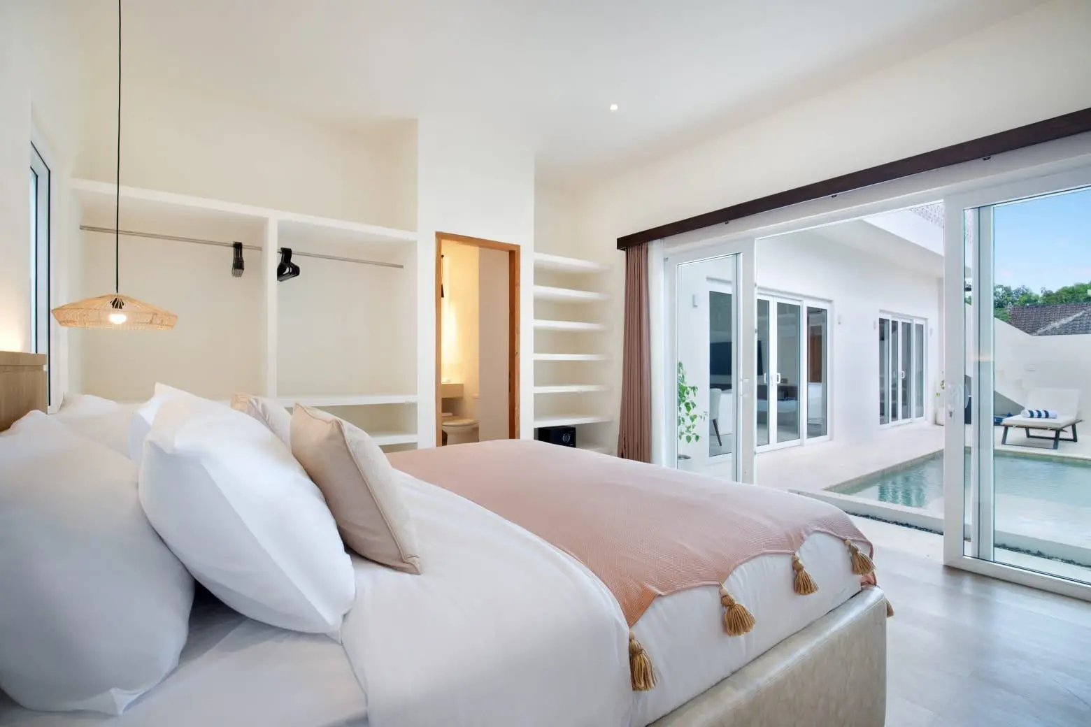 3BR Modern Villa with Rooftop at Abasan Berawa, 3-bed villa for rent in Canggu – photo 10 of 15