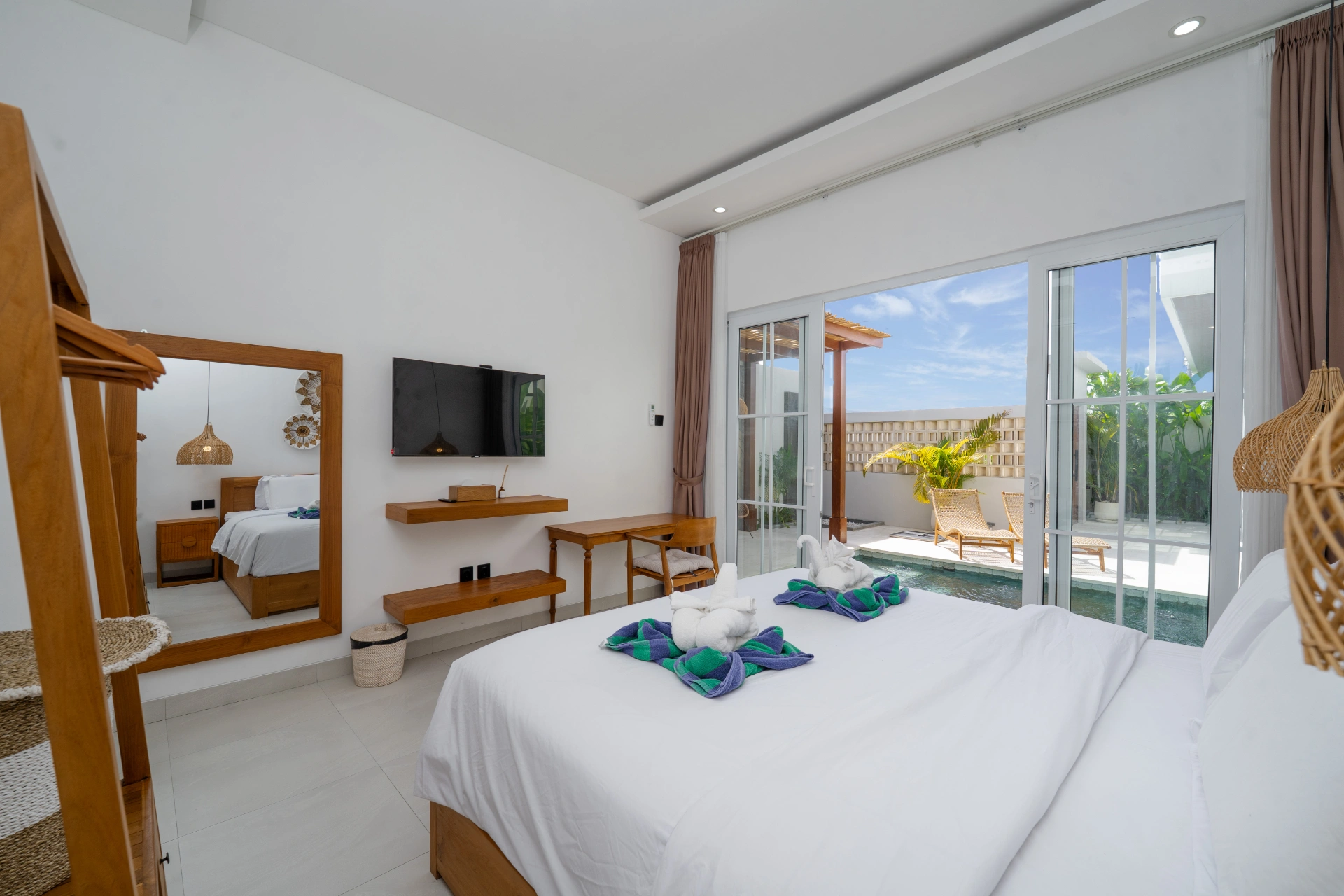 Villa Nadhira – 3BR Tropical Oasis in Berawa, 3-bed villa for rent in Canggu – photo 4 of 15