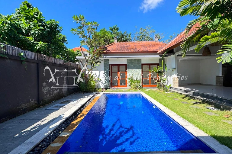 3BR Villa for Rent at Berawa, Bali, 3-bed villa for rent in Canggu – photo 5 of 13