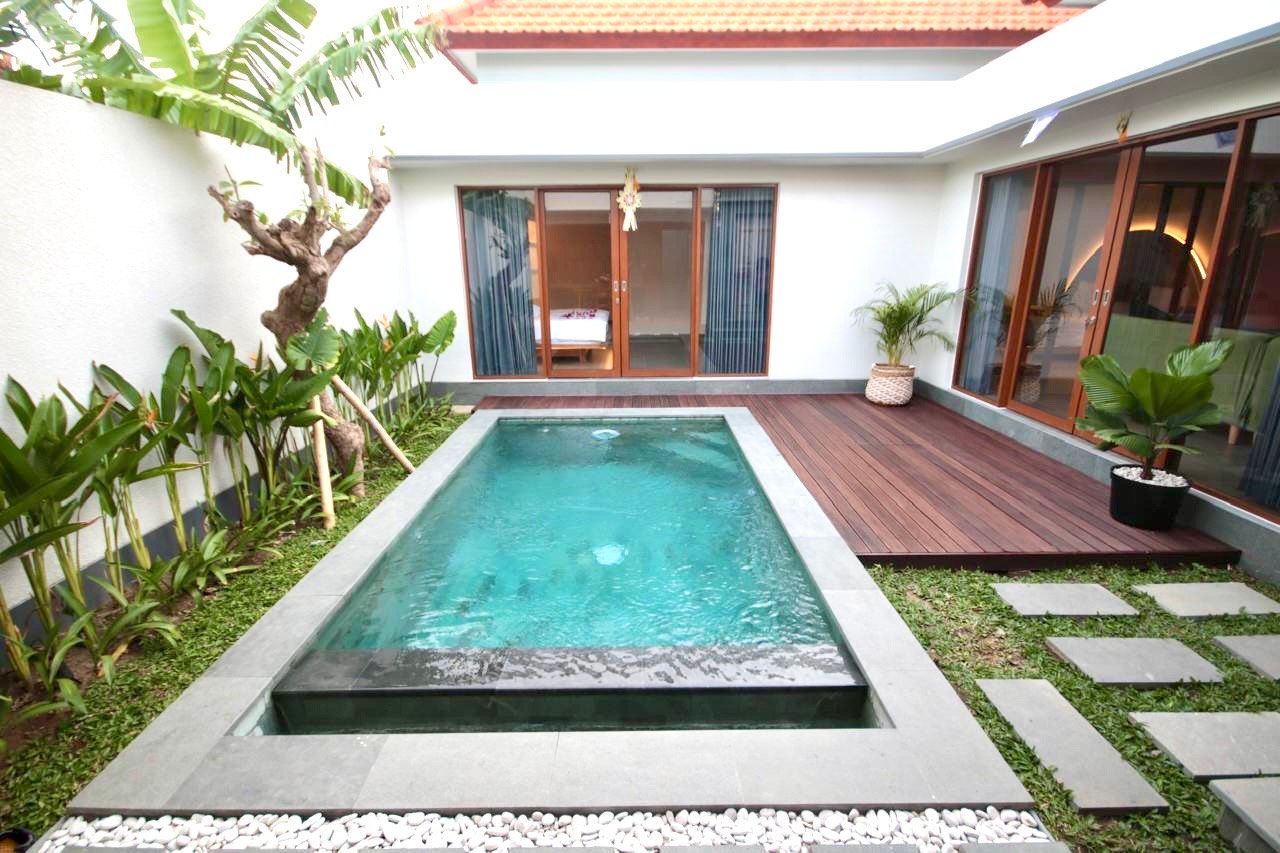 Modern Minimalist Villa in Tumbak Bayuh, 2-bed villa for rent in Pererenan – photo 2 of 12