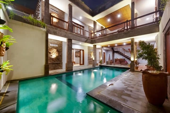 6 Bedrooms Villa for Rent in Seminyak, 6-bed villa for rent in Seminyak – photo 4 of 15