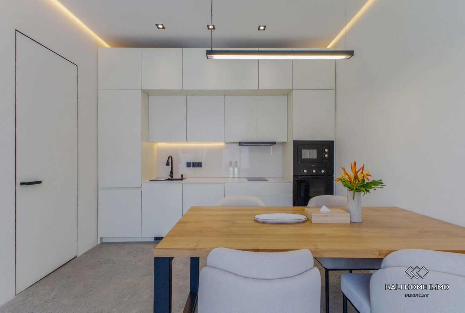 beautiful 1 Bedrooms private villa inside a villa complex in Berawa, 1-bed villa for rent in Canggu – photo 5 of 8