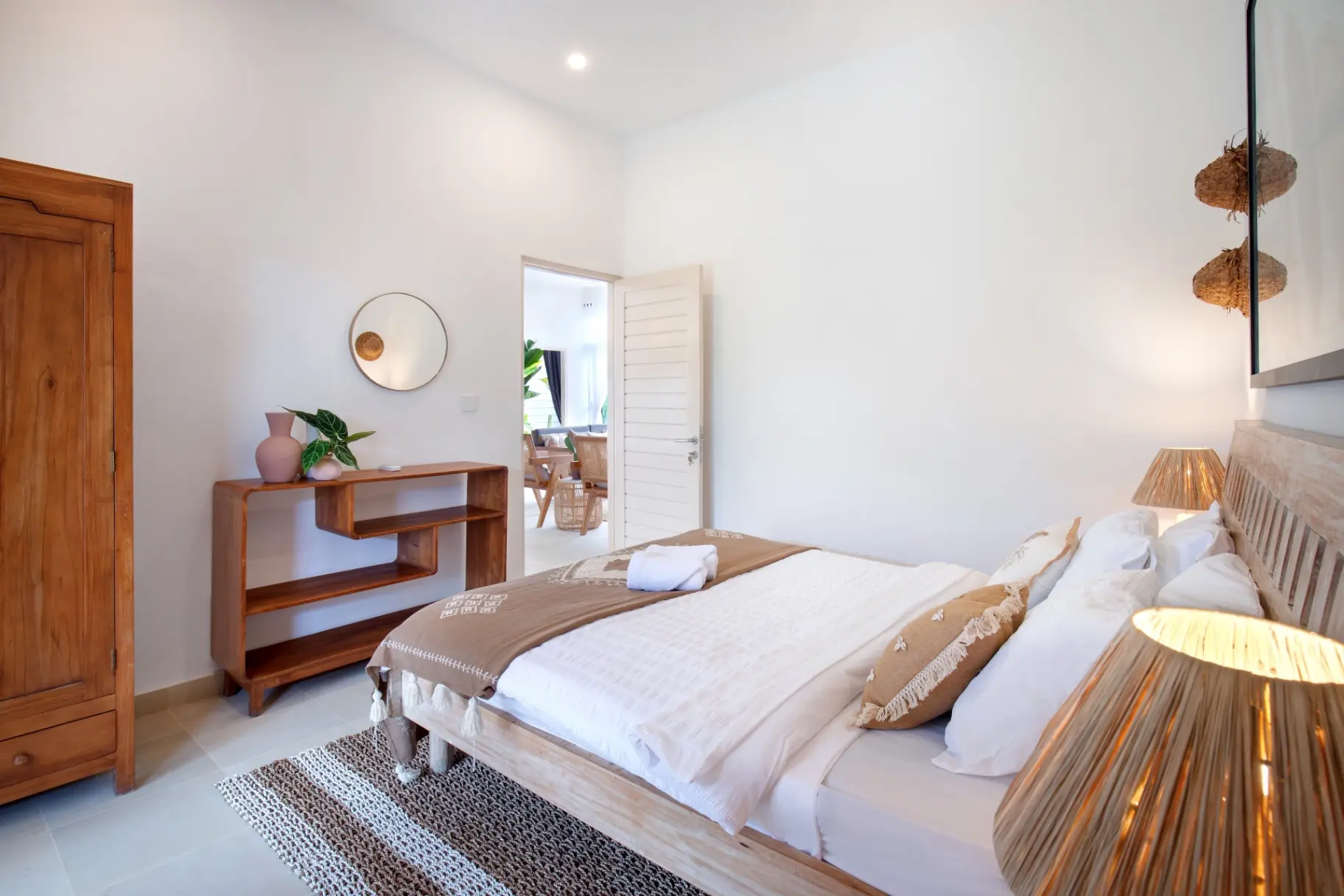 3 Bedrooms Umalas Satu Beautiful Lux Design, 3-bed villa for rent in Seminyak – photo 5 of 15