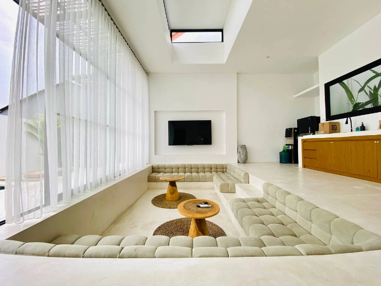 Modern Minimalist 2 Bedroom Villa in Berawa, 2-bed villa for rent in Canggu – photo 3 of 15