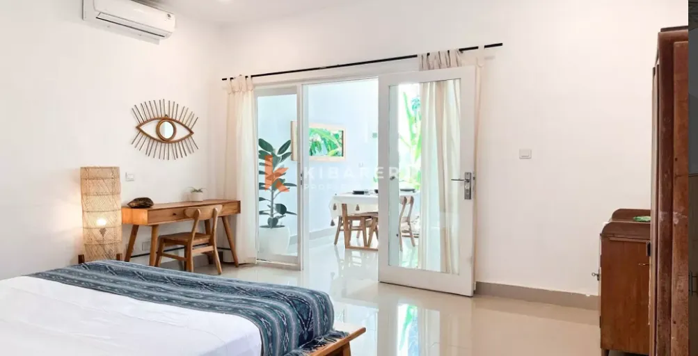 Over Lease Minimalist Two-Bedrooms Villa with Generous Garden, 2-bed villa for rent in Seminyak – photo 7 of 9