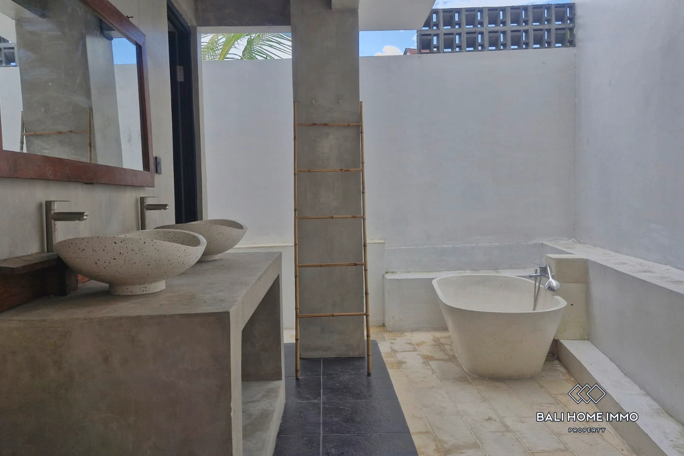 2 Bedroom villa for rent in Tumbak Bayuh Bali, 2-bed villa for rent in Pererenan – photo 11 of 11