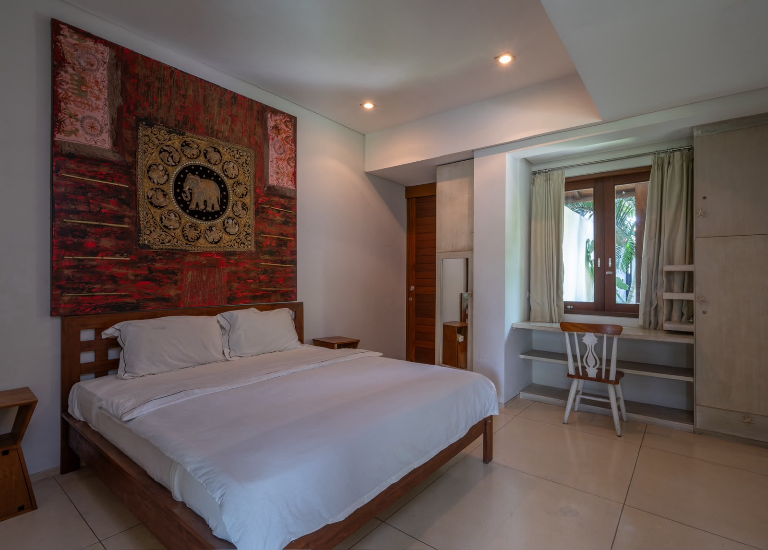 Luxury 3 Bedrooms Villa in Kerobokan, 3-bed villa for rent in Seminyak – photo 4 of 9