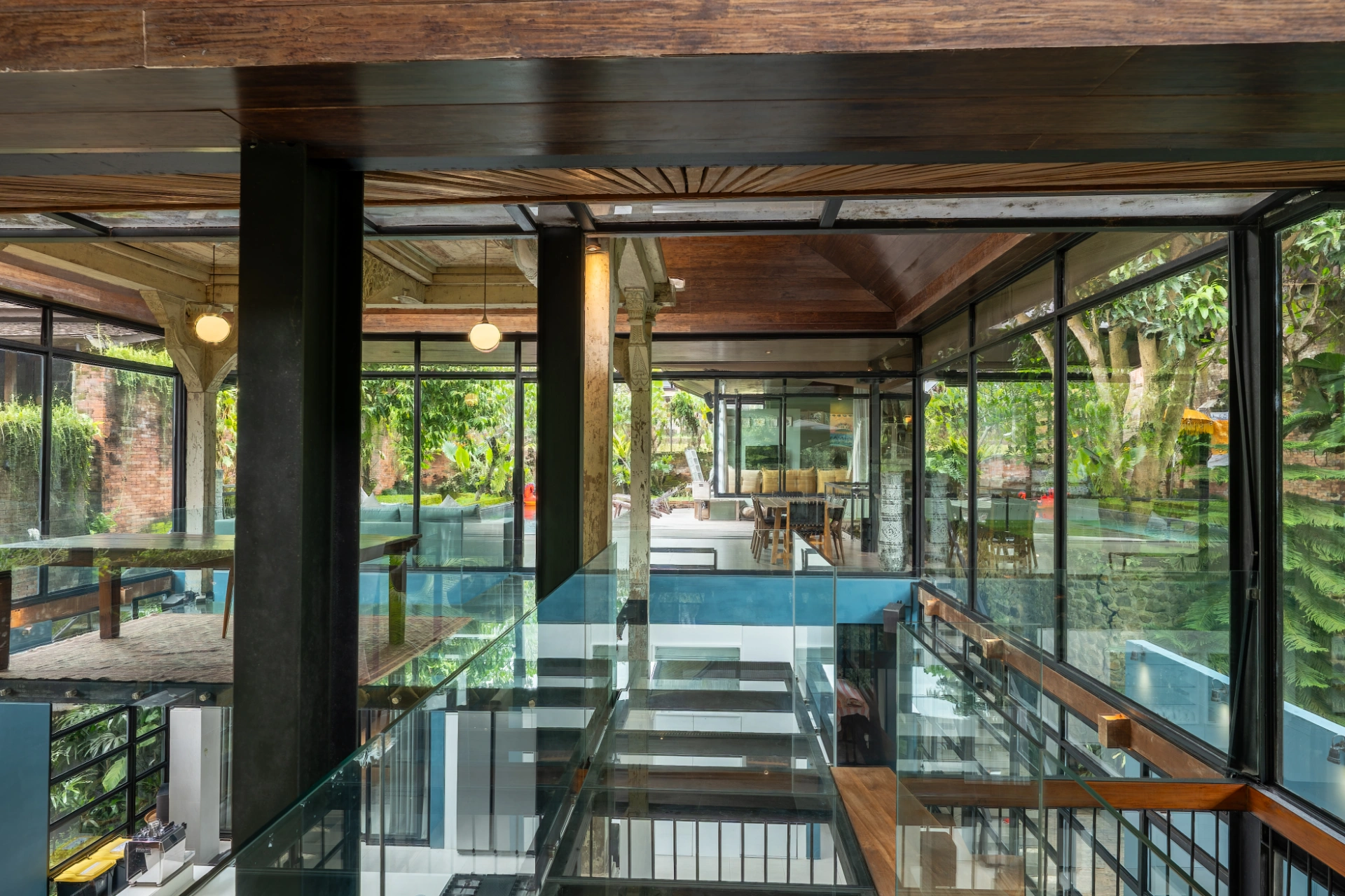 Belvedere Castle of Glass - 4BR Luxury Villa in Ubud, 4-bed villa for rent in Ubud – photo 3 of 15