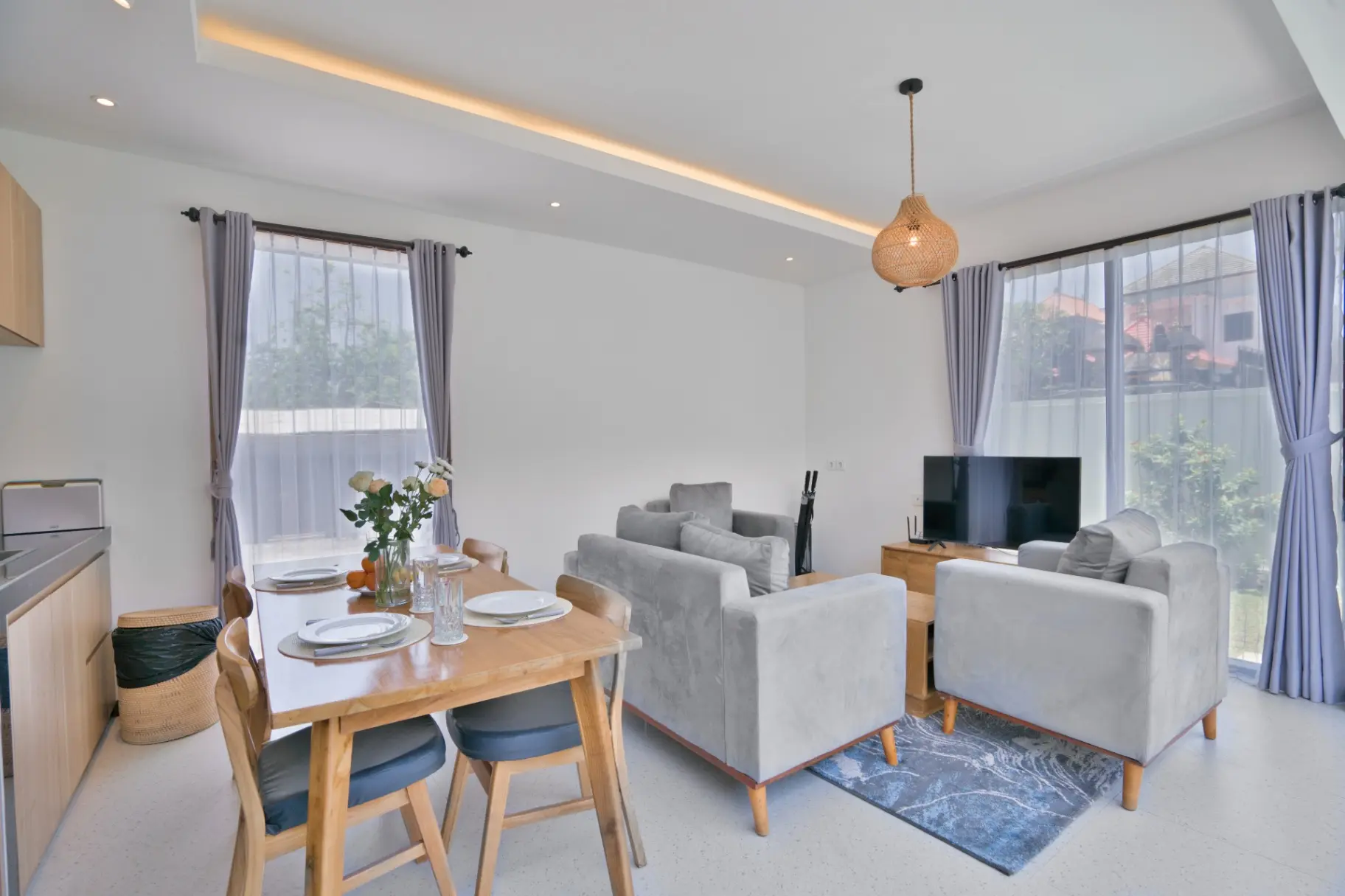 Bernard - Poolside Access & Garden Villa, Uluwatu, 2-bed villa for rent in Uluwatu – photo 6 of 15