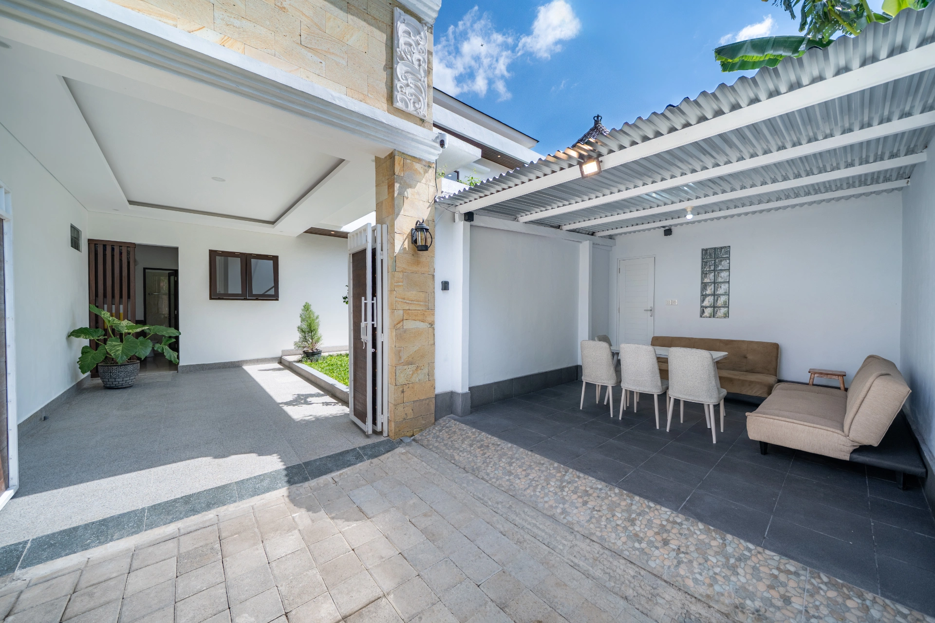 Addhika - Rooftop Terrace Villa with Pool, Berawa, 3-bed villa for rent in Pererenan – photo 7 of 15
