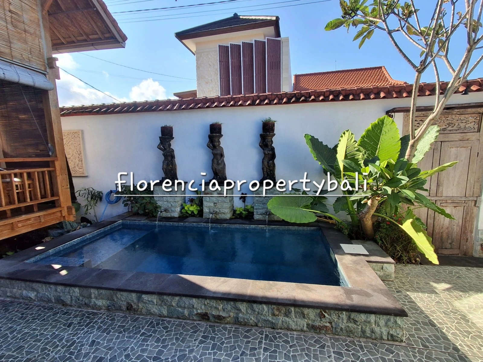 Sanur Villa | Wooden Style | 2 Bedrooms for Yearly Rental, 2-bed villa for rent in Sanur – photo 5 of 15