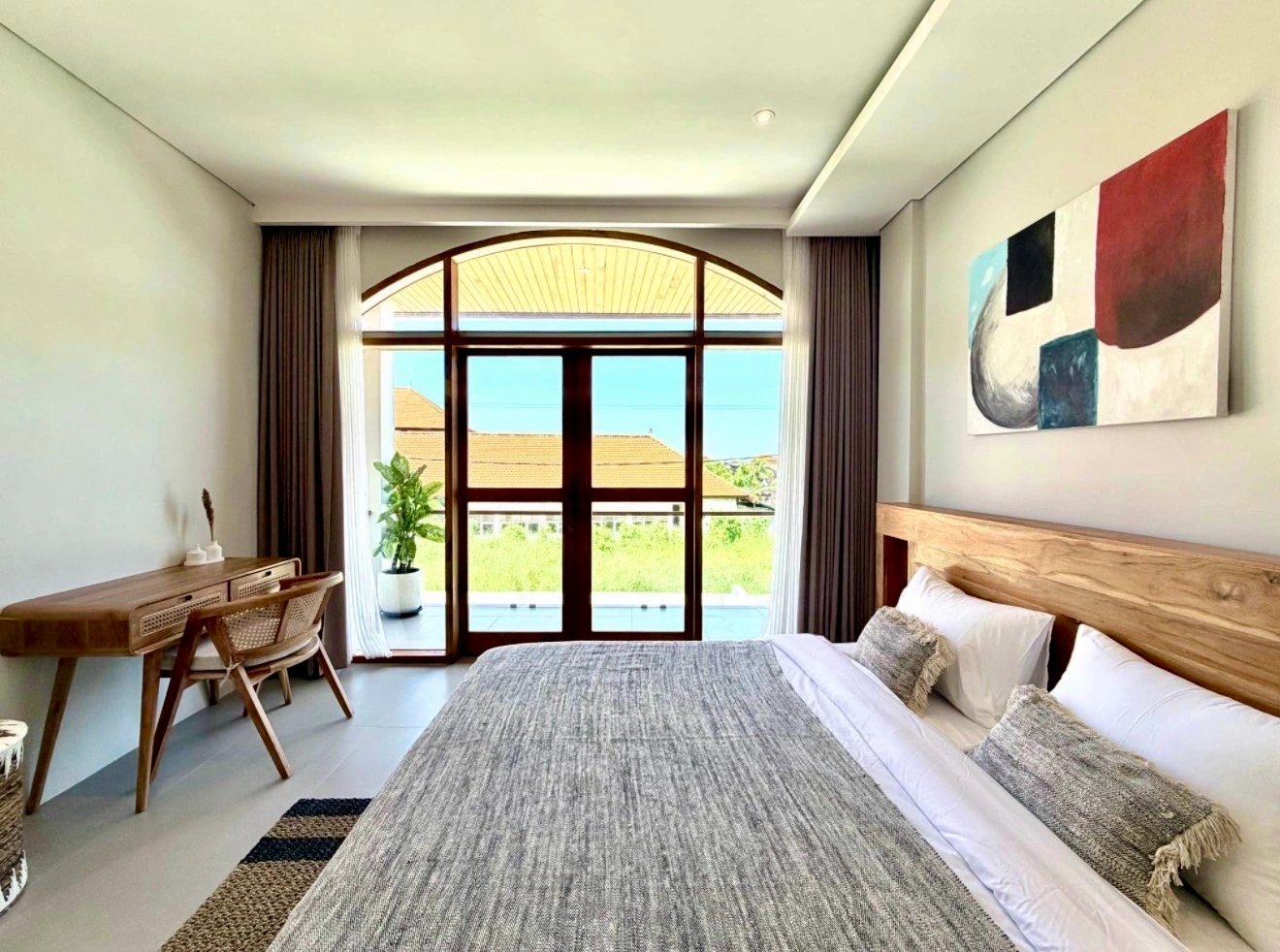 3-Bedroom Villa with Rooftop and Private Pool in Cemagi, 3-bed villa for rent in Seseh – photo 4 of 10