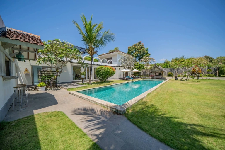 5 Bedroom Villa in Jimbaran, Idr 99 Mill/month, 5-bed villa for rent in Uluwatu – photo 2 of 15