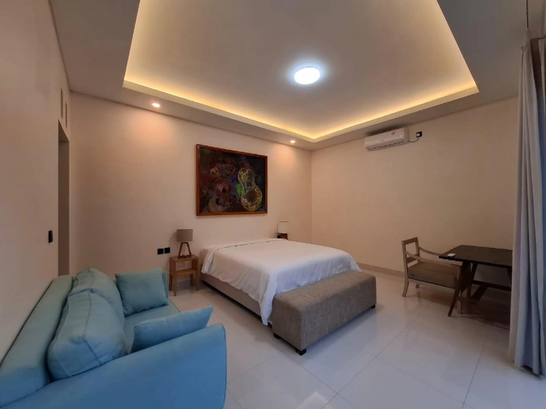 Live the Bali Dream: Stylish 2BR Villa with Pool & Garden, 2-bed villa for rent in Canggu – photo 9 of 11