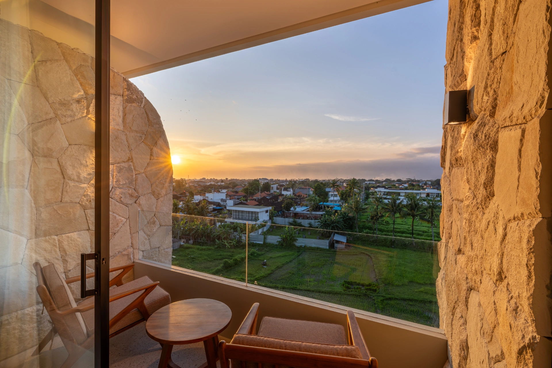 Sore Hotels - 1BR Studio | Rice Field Balcony, Pool & Workspace, 1-bed villa for rent in Pererenan – photo 5 of 15