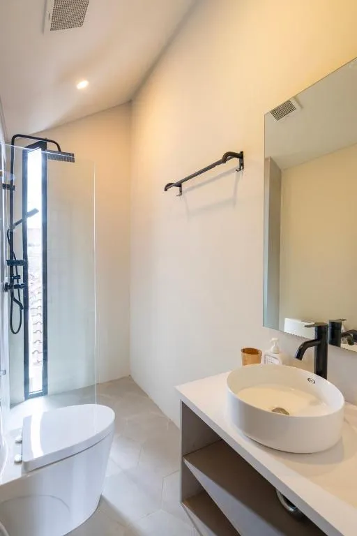 2BR Villa in Berawa Canggu, 2-bed villa for rent in Canggu – photo 10 of 12