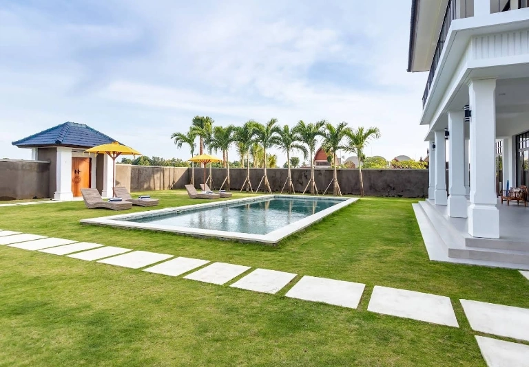 Big Garden 4BR Villa for Rent at Berawa, 4-bed villa for rent in Canggu – photo 6 of 15