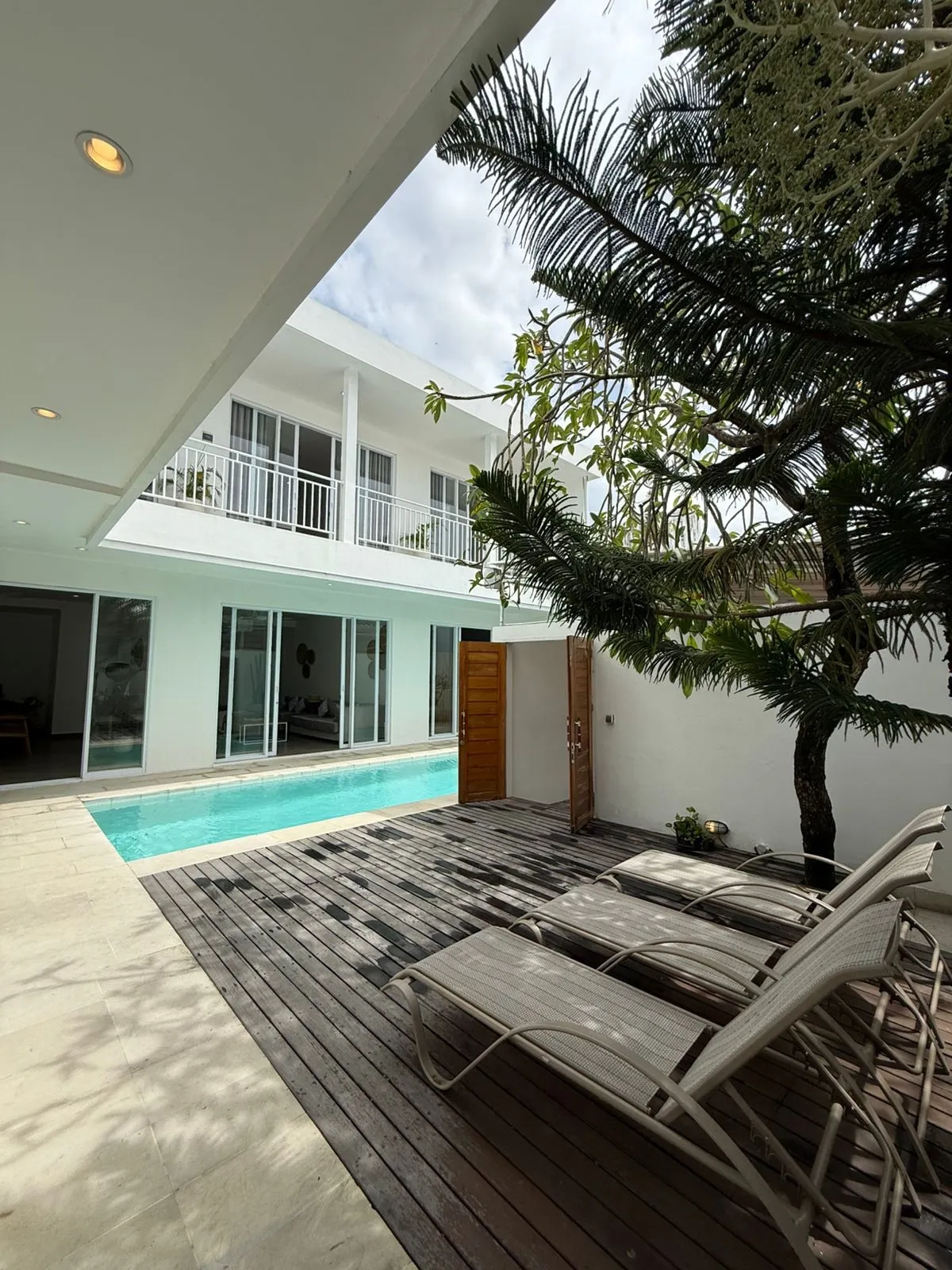 Villa For Rent 5 Bed In Kerobokan,Badung Bali, 5-bed villa for rent in Canggu – photo 11 of 15