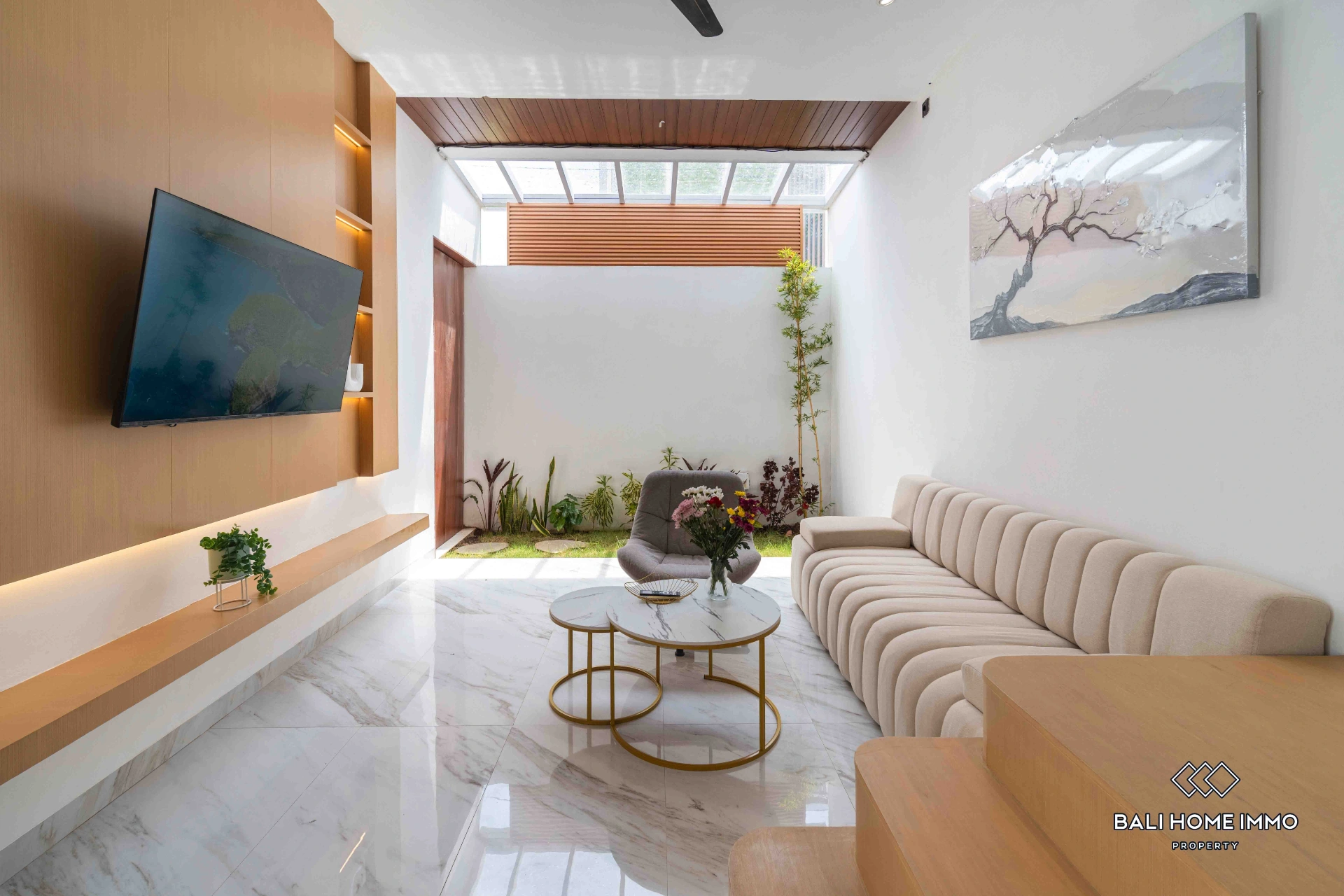 Beautiful 3 Bedrooms Villa for Sale & Rent in Jimbaran, 3-bed villa for rent in Uluwatu – photo 3 of 15