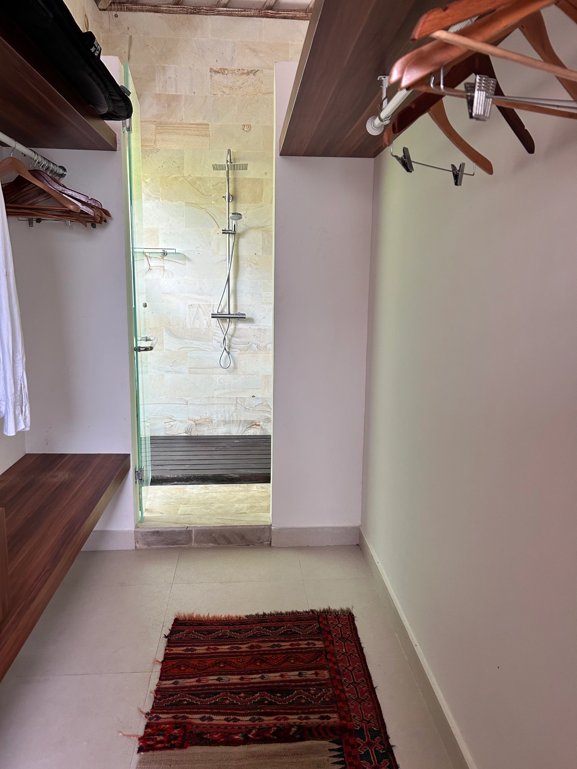 Beach house with lush garden, 2-bed villa for rent in Pererenan – photo 9 of 15