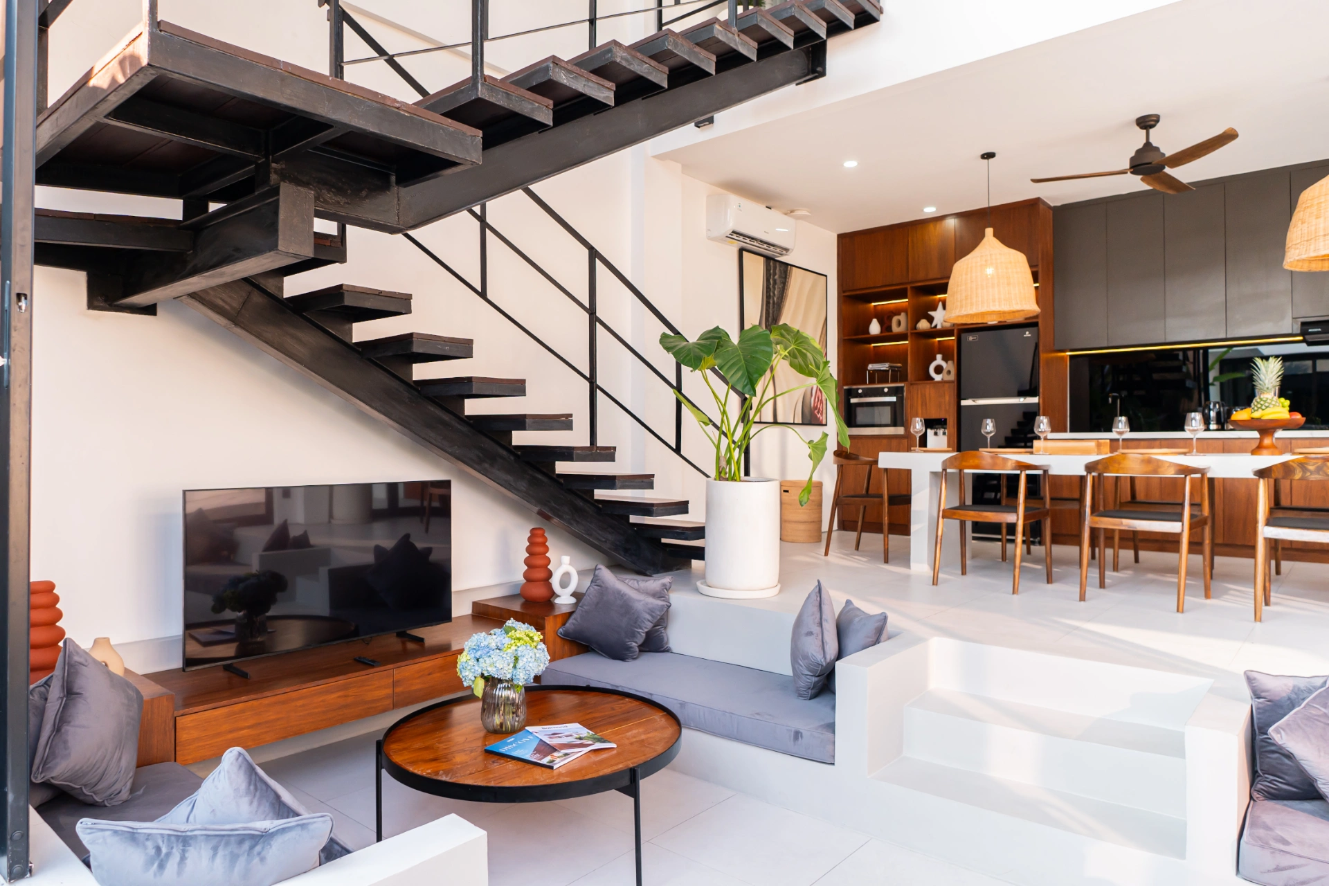 NEW 5 BEDROOMS Baliwood II Pererenan / 2mins to beach / rooftop with ocean view!, 5-bed villa for rent in Pererenan – photo 11 of 15