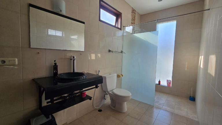 Villa For Rent 3 Bed In Berawa,Badung Bali, 3-bed villa for rent in Canggu – photo 4 of 15