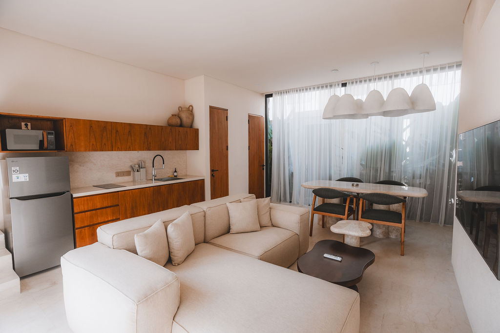 Considered 1BR Apartment w/ Home Office and Sunset Views, 1-bed villa for rent in Canggu – photo 2 of 15