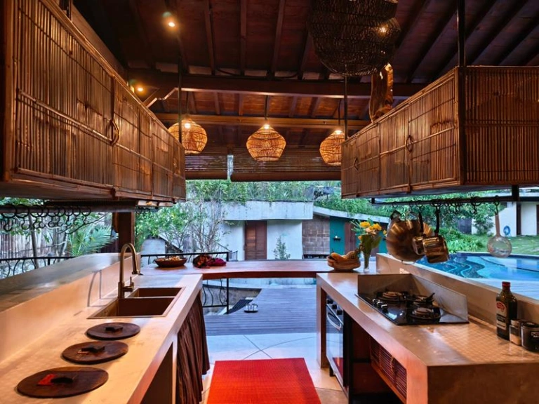 Modern Tropical Villa with Private Pool, Sauna & Lush Surroundings (VR4.752), 4-bed villa for rent in Ubud – photo 11 of 15
