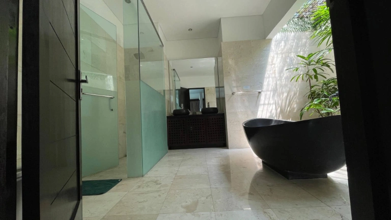 Tranquil 4BR Villa in the Heart of Umalas, 4-bed villa for rent in Canggu – photo 11 of 11