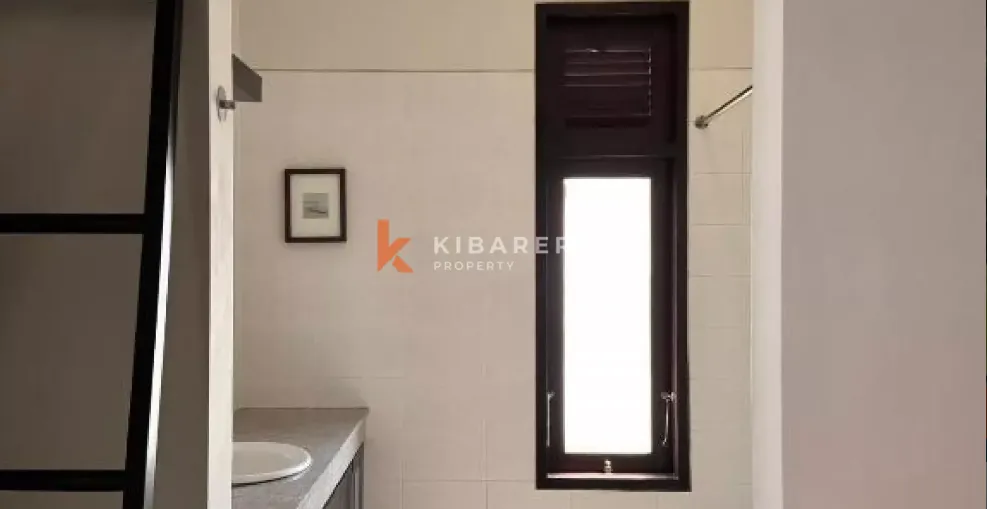 Lovely Three-Bedroom Villa with Enclosed Living in Umalas, 3-bed villa for rent in Seminyak – photo 11 of 12