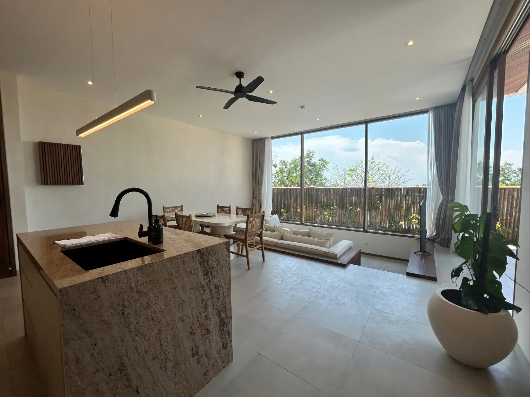 Modern 2BR Villa w/ Ocean Views and Private Pool, 2-bed villa for rent in Uluwatu – photo 6 of 15