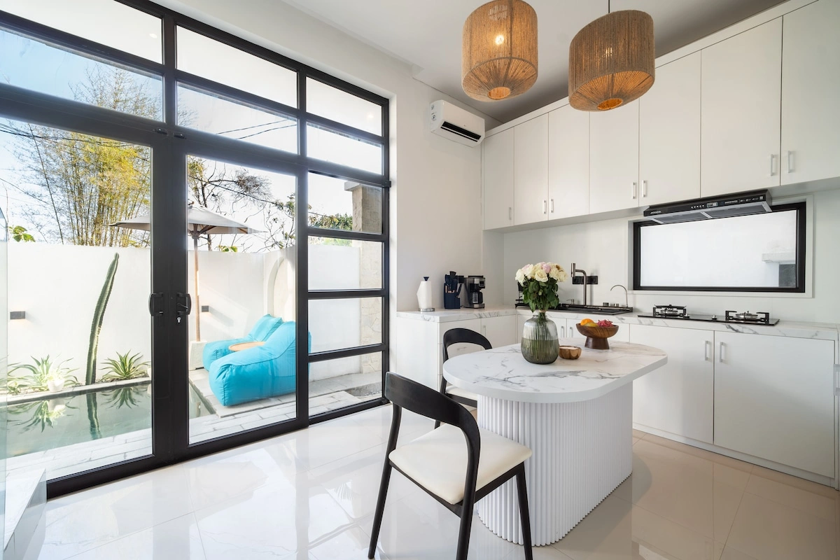 Sunset Rooftop · 2BR Pool Villa · 3 Min to Nunggalan Beach, 2-bed villa for rent in Uluwatu – photo 5 of 15