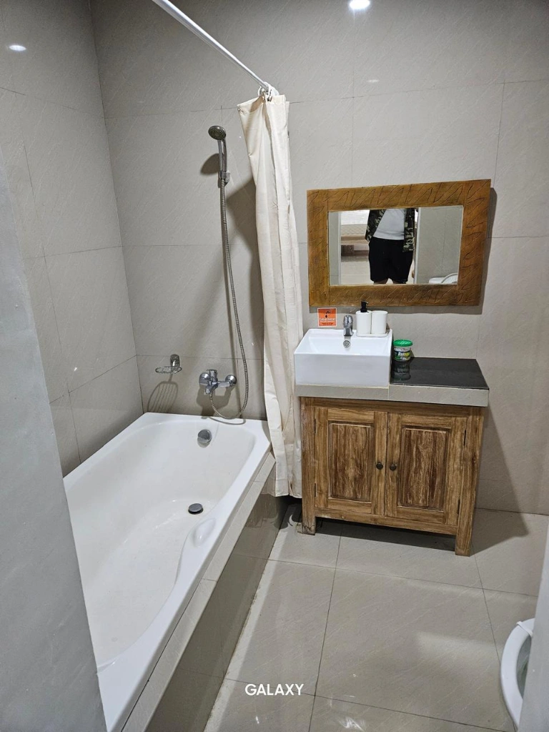 Stylish 3BR Guesthouse in Ungasan - Perfect for Family & Groups, 3-bed villa for rent in Uluwatu – photo 4 of 12