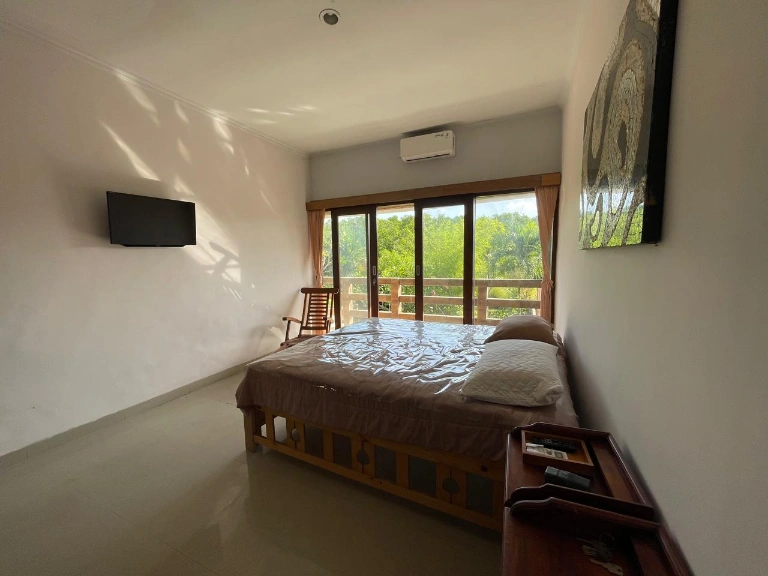 Villa Balinese Joglo Style in Benoa Nusa Dua, 3-bed villa for rent in Nusa Dua – photo 4 of 15