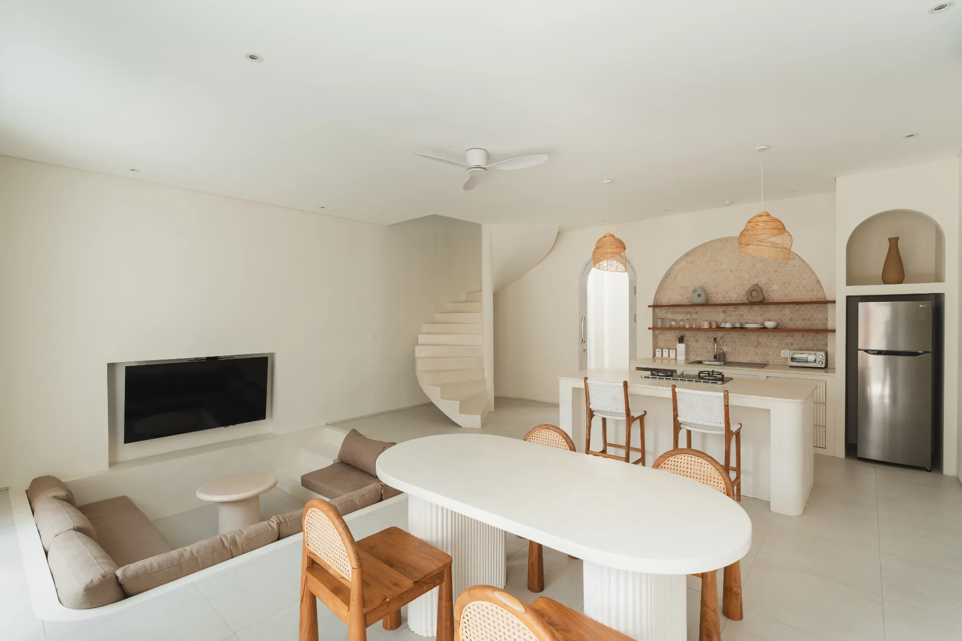 Sari 1 - Chic 1BD Villa with Pool & Bright Design - Bingin, 1-bed villa for rent in Uluwatu – photo 10 of 11