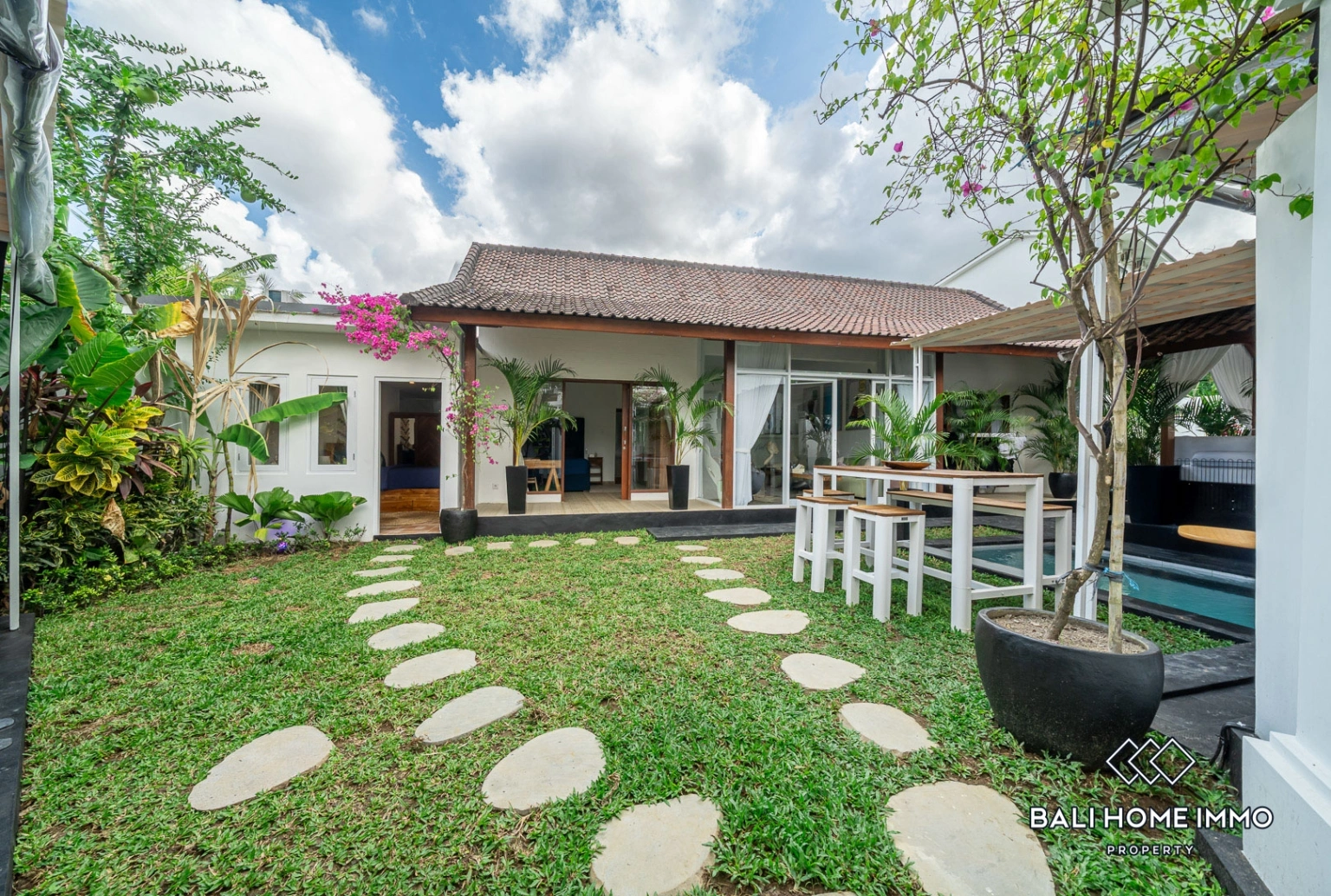 3 Bedroom Villa For Rent in Canggu Residential Side, 3-bed villa for rent in Canggu – photo 12 of 12