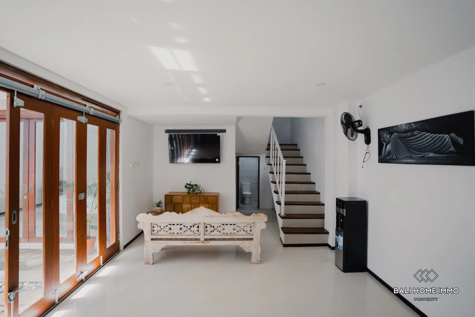 Cozy 3 Bedrooms Villa for Yearly & Monthly Rental in Jimbaran, 3-bed villa for rent in Uluwatu – photo 2 of 12