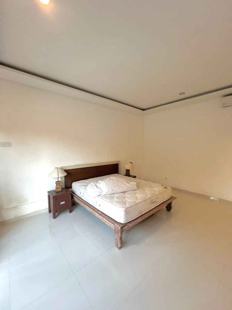 4 Bedrooms Villa in Canggu for Yearly & Leasehold, 4-bed villa for rent in Canggu – photo 11 of 15