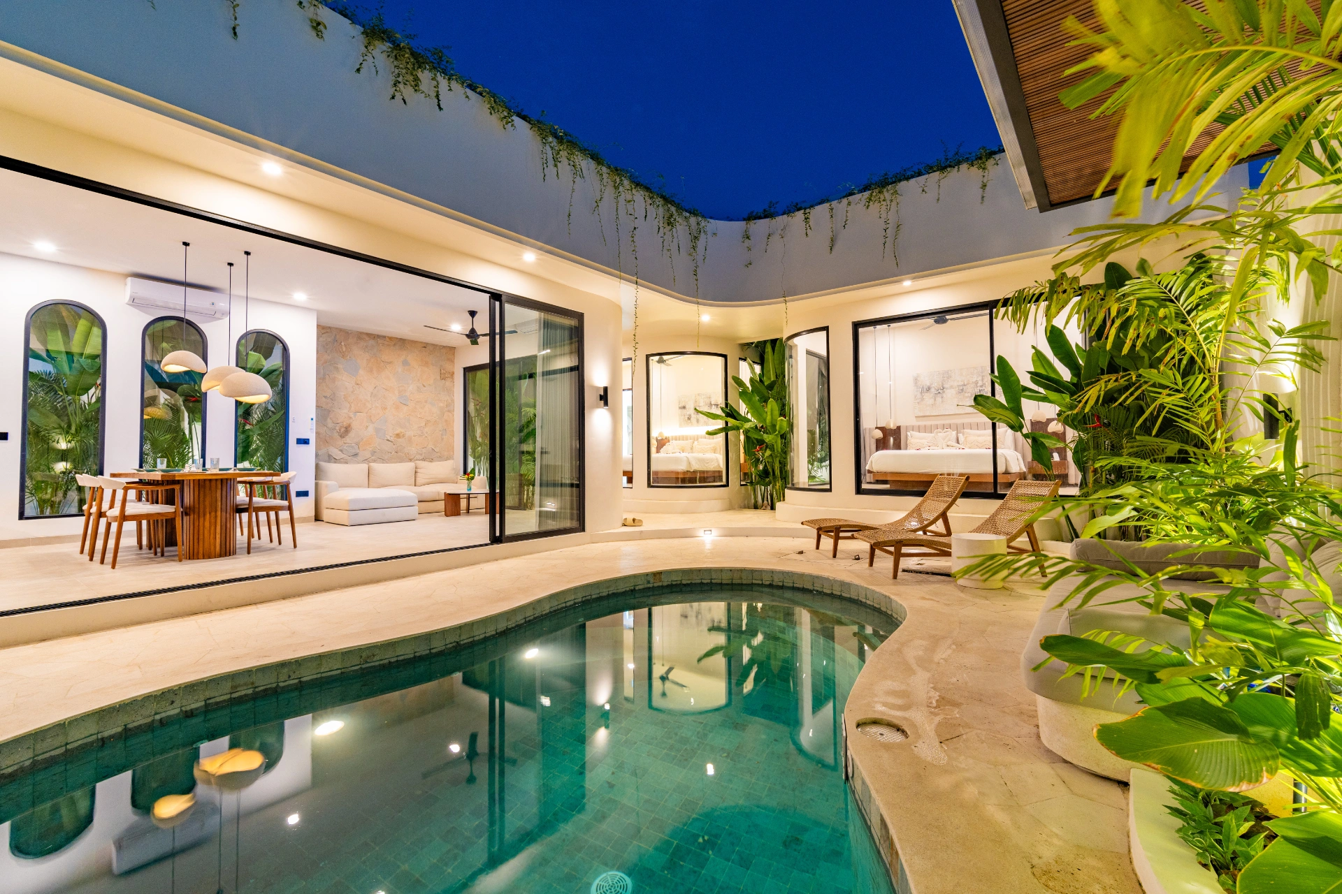 Luxury 2BR Pool Villa Near Bingin Beach | Couples & Families, 2-bed villa for rent in Uluwatu – photo 11 of 15