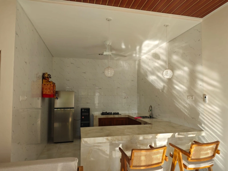 Spacious 3 bedroom villa in pecatu-uluwatu, 3-bed villa for rent in Uluwatu – photo 5 of 12
