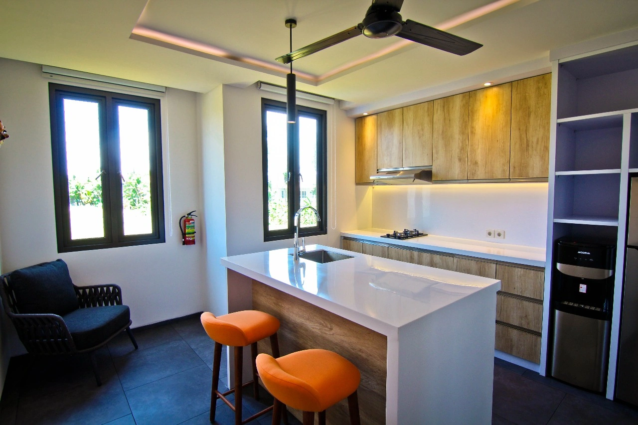 SEA BREEZE APARTMENT - UNIT 4 (Modern 1BR Studio Berawa • Near Beach & Finns), 1-bed villa for rent in Canggu – photo 6 of 10
