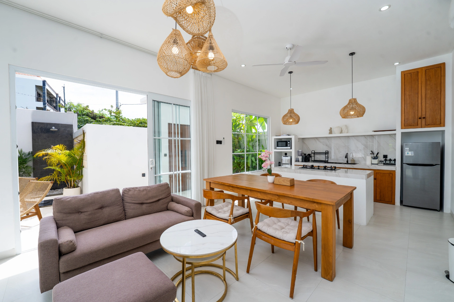 Villa Nadhira – 3BR Tropical Oasis in Berawa, 3-bed villa for rent in Canggu – photo 14 of 15