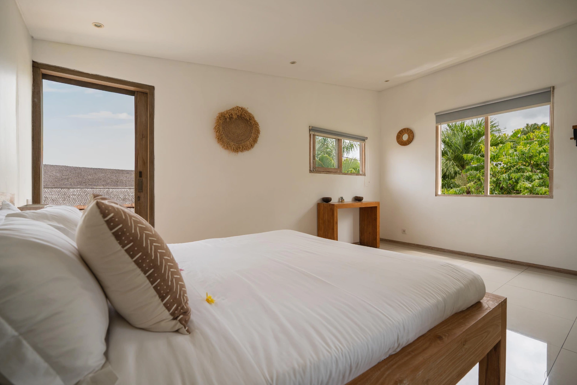 Villa Lestari 1 - Quiet 2BD Villa w/ Private Pool - Umalas, 2-bed villa for rent in Canggu – photo 15 of 15