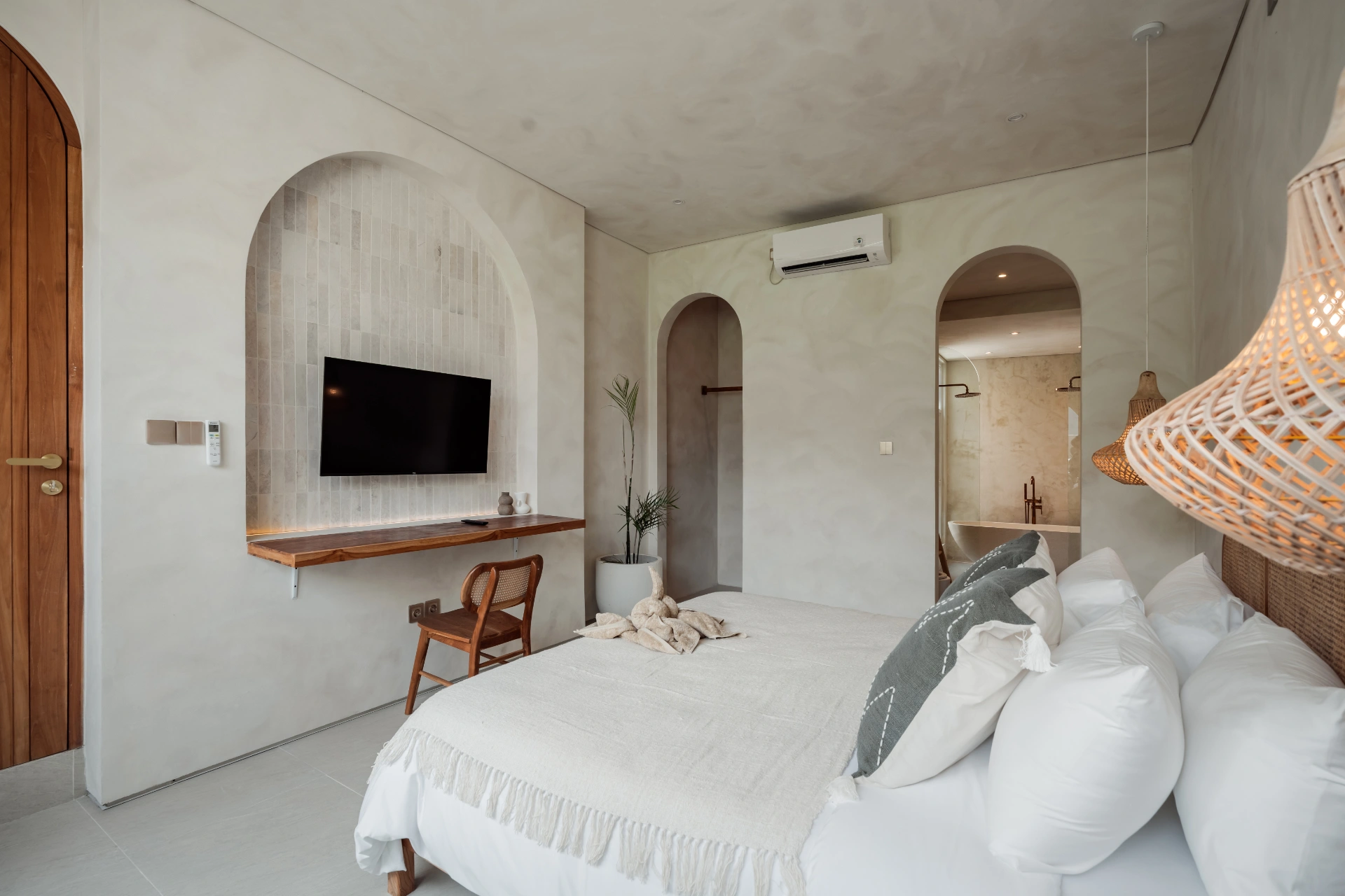 Brand-New 2BR Villa in Berawa – Prime Location, Quiet Surroundings, 2-bed villa for rent in Canggu – photo 7 of 15