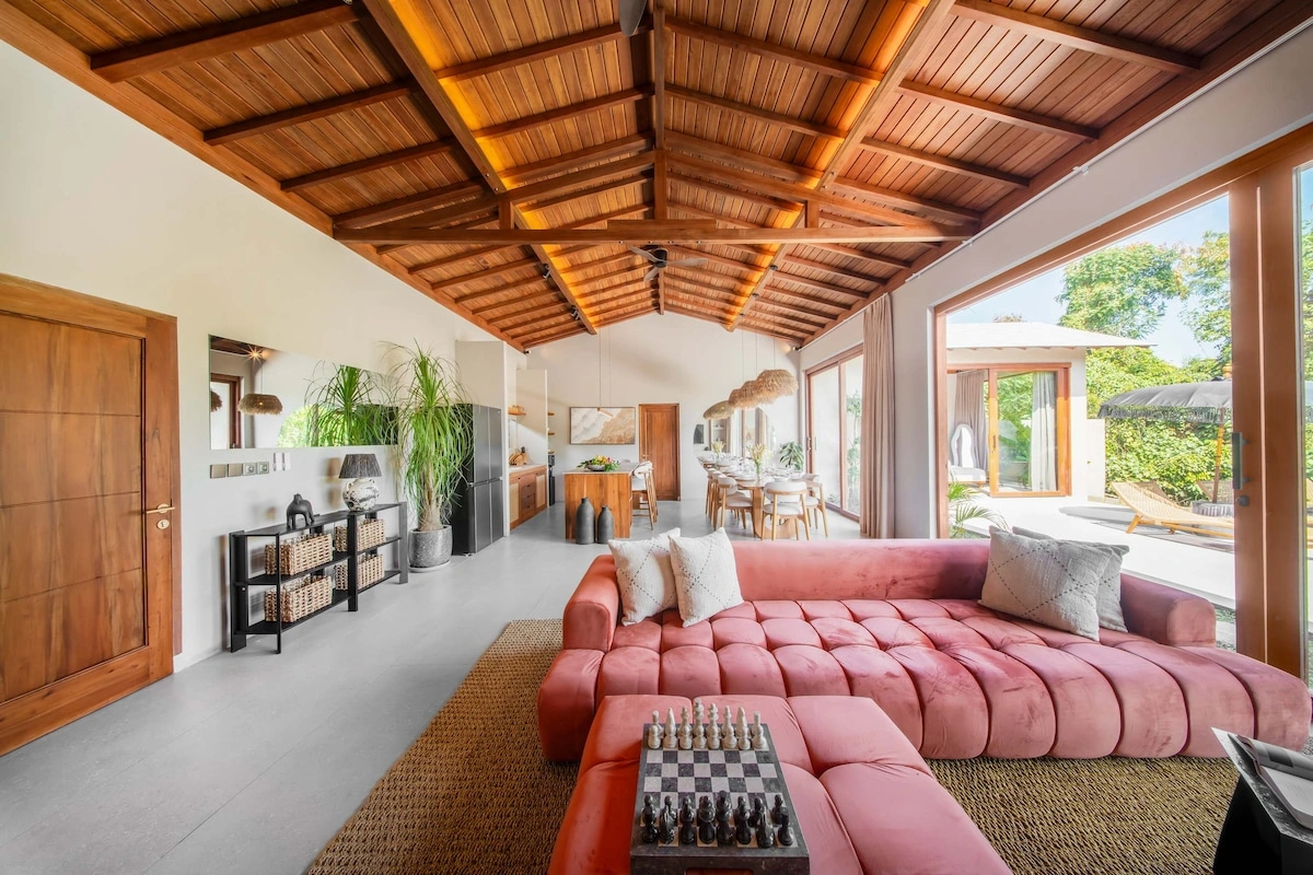 Akami 4BR Private Pool Villa in Pererenan, 4-bed villa for rent in Pererenan – photo 12 of 15