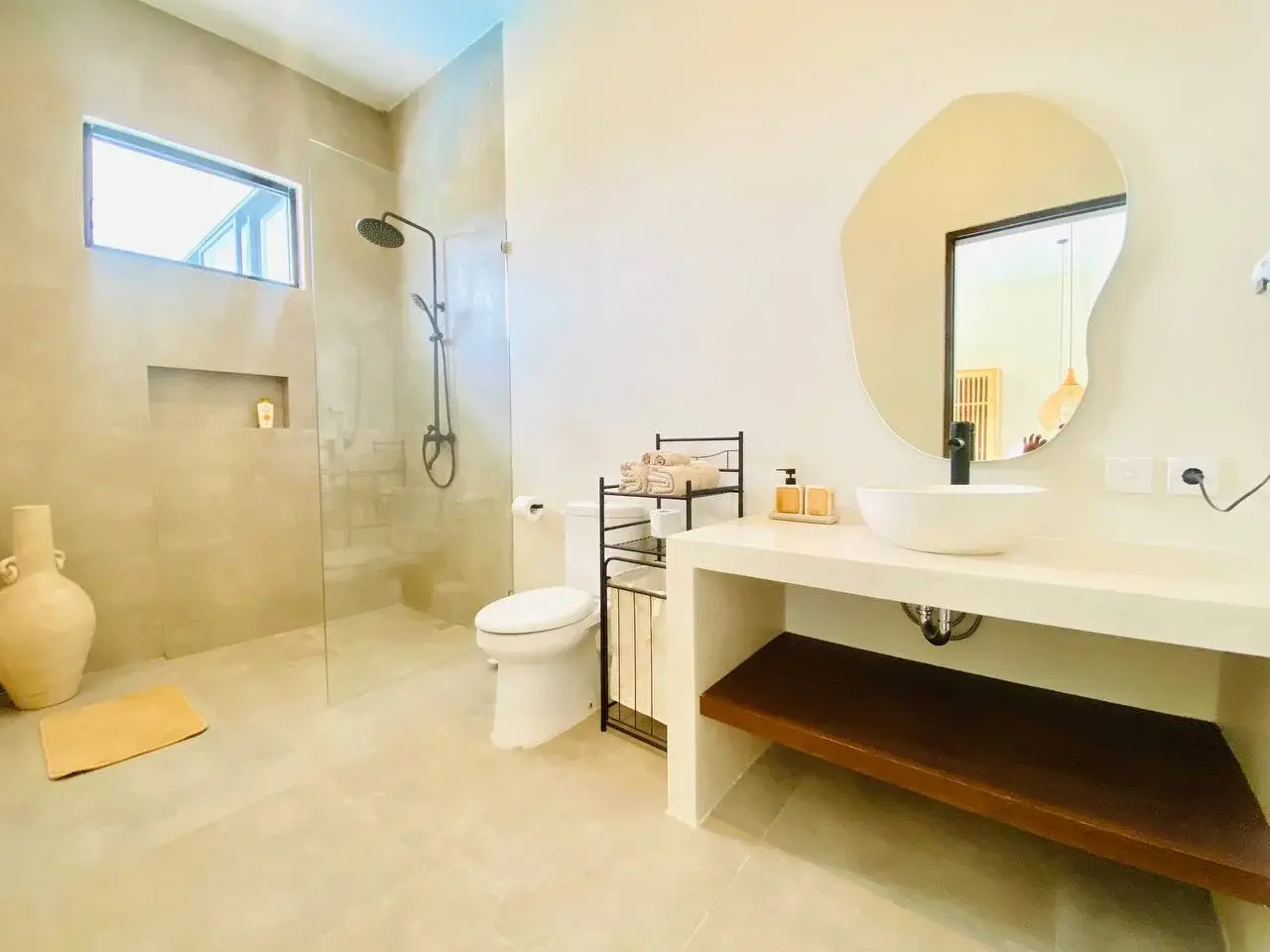 2 Bedrooms Villa In Canggu for Monthly & Yearly, 2-bed villa for rent in Canggu – photo 14 of 15